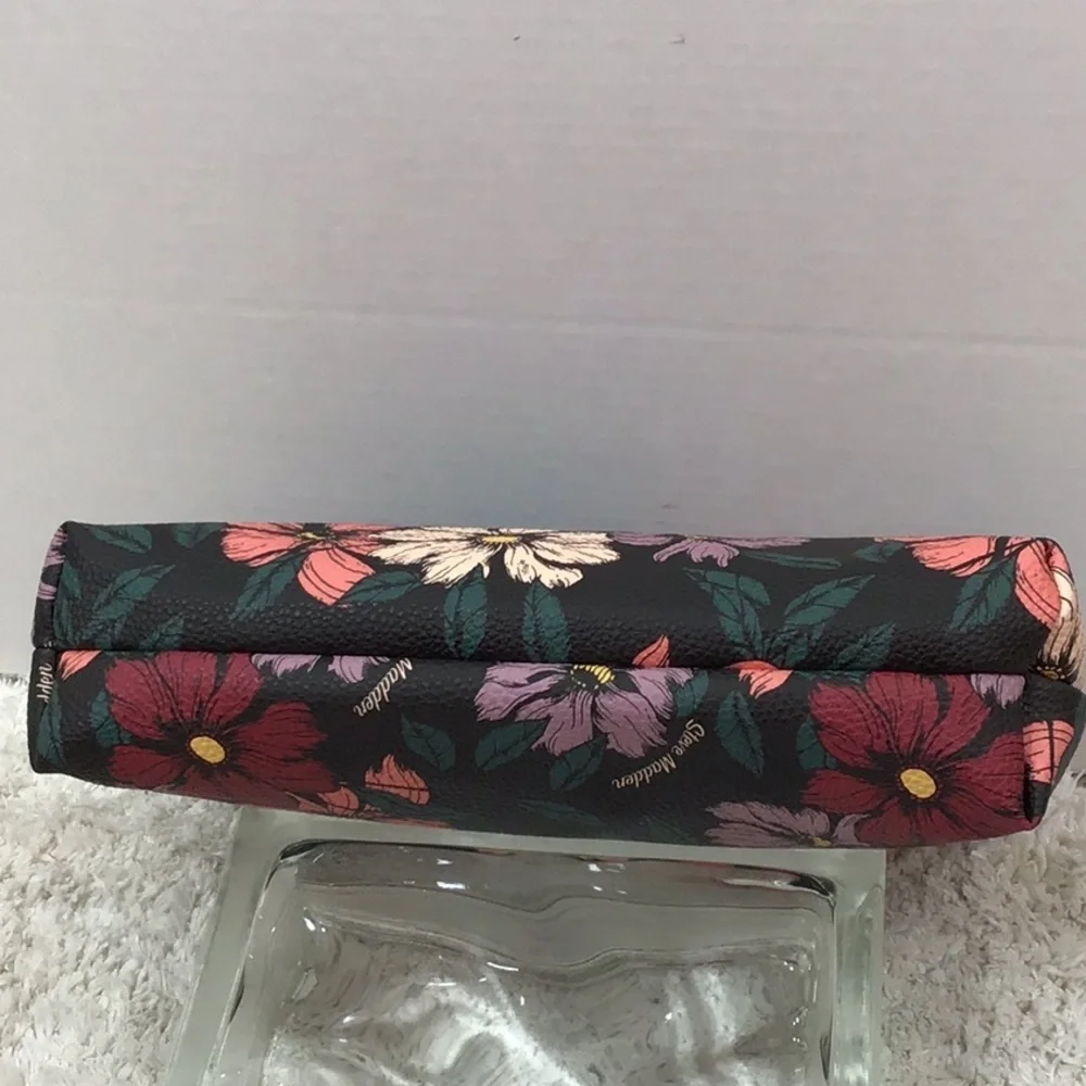 Steve Madden floral large wristlet clutch